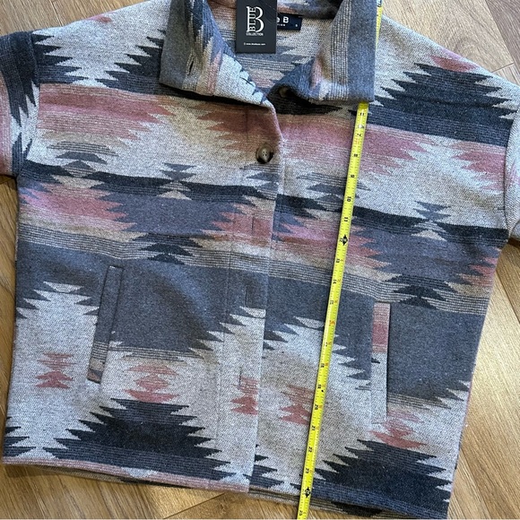 NWT Blue B Southwestern Aztec Print Shacket Relaxed Fit Button Up Cozy Sz Small - Picture 10 of 11